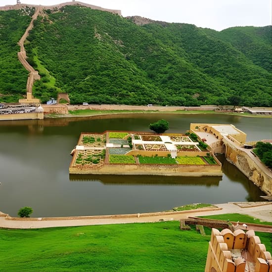 Amber Fort Guided Tour at Anokhi Museum