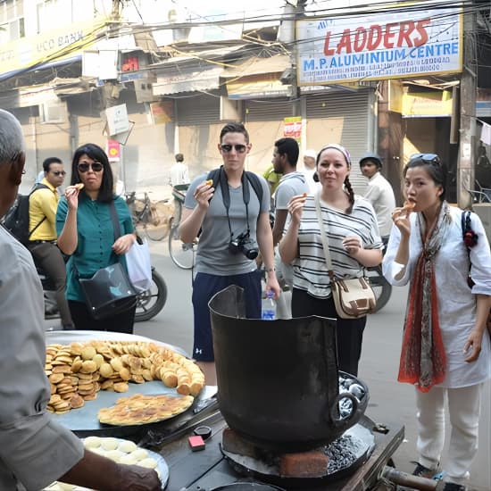 Half-Day Food Tour with Cycle Rickshaw ride to Masterji Kee Haveli at Chawri Bazar, New Delhi, India