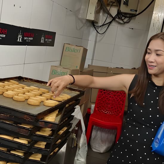 Hyderabad Street Food Experience with Local Expert at Nimrah cafe and bakery, Hyderabad, India