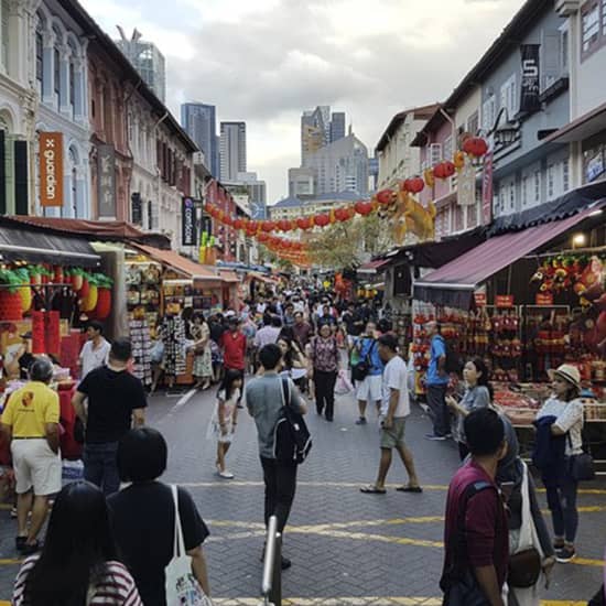 Nostalgic Chinatown of Singapore: Walking Tour with Local Guide at Chinatown MRT Station