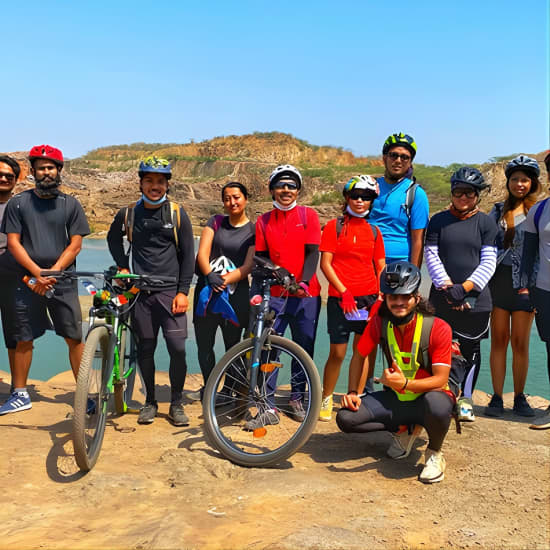 Premium Delhi Aravalli Organic Cycle Tour – A glimpse of Real and Rural India at Qutab Minar